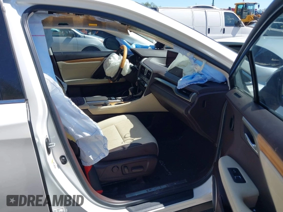 2019 Lexus RX 350L Premium z VIN JTJGZKCA1K2012487, wystawiony jako IAAI lot #42119686 z przebiegiem 76 756 mil mil oraz . Historia ofert i sprzedaży dostępna na DreamBid. Obrazek 5.