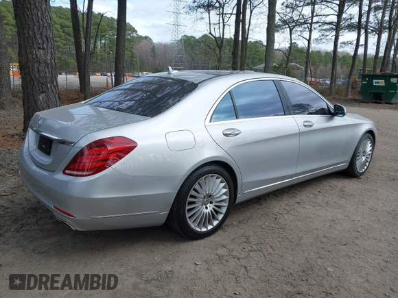 2015 Mercedes-Benz S-Class S 550 with VIN WDDUG8CBXFA151686, listed as a IAAI auction lot 41770180 with 132,516 mi miles. Bid and sale history available at carsss.com. Image 4.