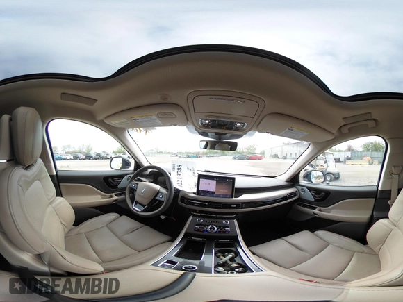 2023 Lincoln Aviator Reserve z VIN 5LM5J7WC0PGL29563, wystawiony jako IAAI lot #42219788 z przebiegiem 4 861 mil mil oraz . Historia ofert i sprzedaży dostępna na DreamBid. Obrazek 18.