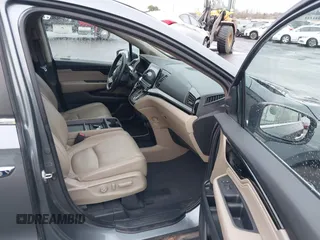 2021 Honda Odyssey Touring with VIN 5FNRL6H86MB001298, listed as a IAAI auction lot 41721738 with 85,680 mi miles. Bid and sale history available at carsss.com. Image 5.