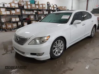 2010 Lexus LS 460 z VIN JTHCL5EF9A5006610, wystawiony jako IAAI lot #41833426 z przebiegiem 224 890 mil mil oraz . Historia ofert i sprzedaży dostępna na DreamBid. Obrazek 17.