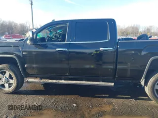 2017 GMC Sierra 2500HD SLT with VIN 1GT12TEY1HF213286, listed as a IAAI auction lot 41696875 with 55,047 mi miles. Bid and sale history available at carsss.com. Image 15.
