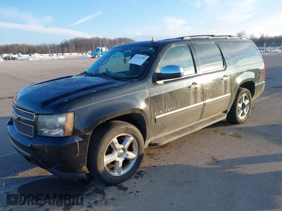 2010 Chevrolet Suburban LTZ with VIN 1GNUKKE3XAR142743, listed as a IAAI auction lot 41413380 with 236,384 mi miles. Bid and sale history available at carsss.com. Image 18.