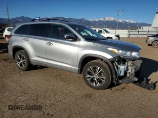 2017 Toyota Highlander LE z VIN 5TDZZRFH5HS195603, wystawiony jako Copart lot #50264785 z przebiegiem 165 116 mil mil oraz Szkoda całkowita • Salvage title. Historia ofert i sprzedaży dostępna na DreamBid. Obrazek 4.