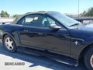 2001 Ford Mustang Deluxe с VIN 1FAFP44431F236463, выставлен на аукционе IAAI как лот 42533132 с пробегом Не указан миль и . История ставок и продаж доступна на DreamBid. Изображение 6.