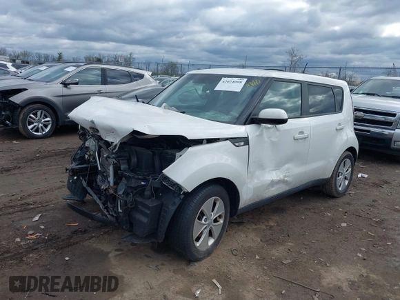 2014 Kia Soul with VIN KNDJN2A27E7010962, listed as a IAAI auction lot 42024098 with 97,370 mi miles. Bid and sale history available at carsss.com. Image 18.