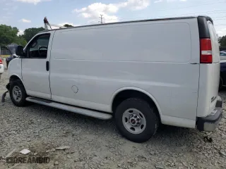 2017 GMC Savana Cargo Van with VIN 1GTW7AFF1H1908339, listed as a Copart auction lot 58879394 with 93,372 mi miles and Salvage Title. Bid and sale history available at carsss.com. Image 2.