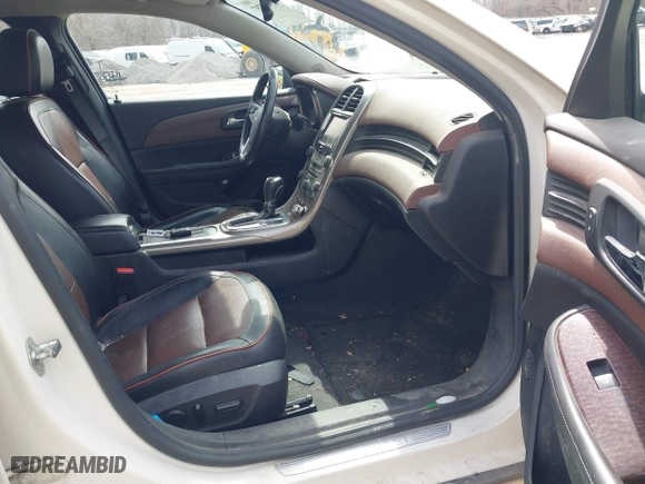 2013 Chevrolet Malibu LTZ with VIN 1G11H5SA5DF141674, listed as a IAAI auction lot 41933797 with 249,419 mi miles. Bid and sale history available at carsss.com. Image 5.