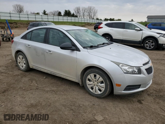 2014 Chevrolet Cruze LS with VIN 1G1PA5SH8E7110328, listed as a Copart auction lot 52757135 with 100,670 mi miles and Clean Title. Bid and sale history available at carsss.com. Image 4.