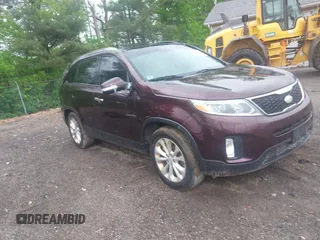 2015 Kia Sorento EX with VIN 5XYKU4A73FG564177, listed as a IAAI auction lot 42214479 with 133,093 mi miles and . Bid and sale history available at carsss.com. Image 1.