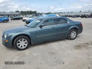 2005 Chrysler 300 with VIN 2C3JA53G95H616536, listed as a Copart auction lot 51099885 with 186,749 mi miles and Salvage Title. Bid and sale history available at carsss.com. Image 1.