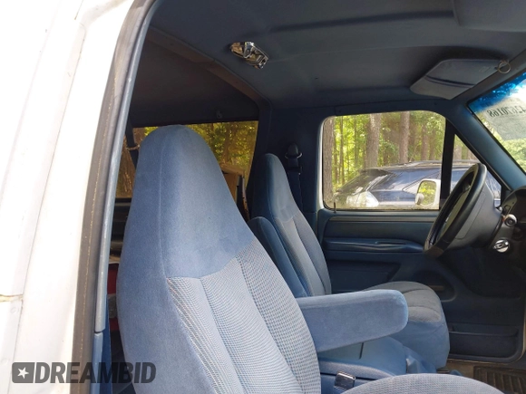 1995 Ford Bronco Eddie Bauer with VIN 1FMEU15NXSLA12108, listed as a IAAI auction lot 42670168 with 204,555 mi miles and . Bid and sale history available at DreamBid. Image 8.