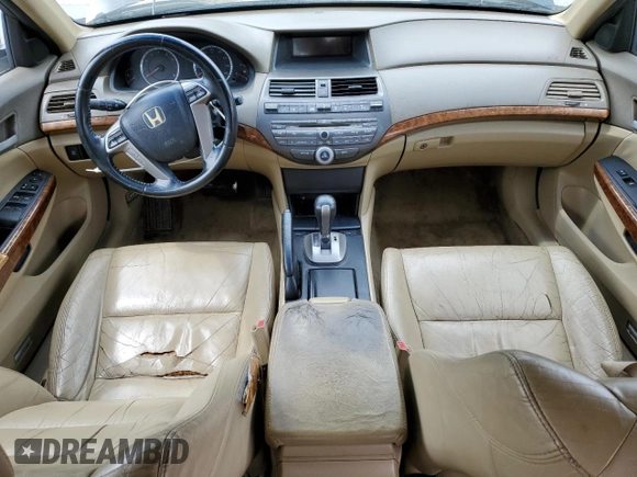 2010 Honda Accord EX-L z VIN 1HGCP3F8XAA017117, wystawiony jako Copart lot #57504995 z przebiegiem 222 889 mil mil oraz Nie do naprawy • Non repairable. Historia ofert i sprzedaży dostępna na DreamBid. Obrazek 8.
