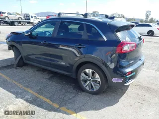 2019 Kia Niro EV EX Premium with VIN KNDCE3LG9K5015420, listed as a IAAI auction lot 41699570 with 37,619 mi miles. Bid and sale history available at carsss.com. Image 3.