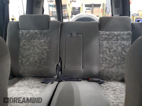 2000 Isuzu Trooper S z VIN JACDJ58X5Y7J15479, wystawiony jako Copart lot #49169485 z przebiegiem 177 016 mil mil oraz Czysty tytuł • Clean title. Historia ofert i sprzedaży dostępna na DreamBid. Obrazek 10.
