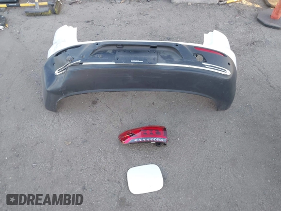 2023 Mercedes-Benz EQB 300 z VIN W1N9M0KB1PN065326, wystawiony jako IAAI lot #41074399 z przebiegiem 11 421 mil mil oraz . Historia ofert i sprzedaży dostępna na DreamBid. Obrazek 10.