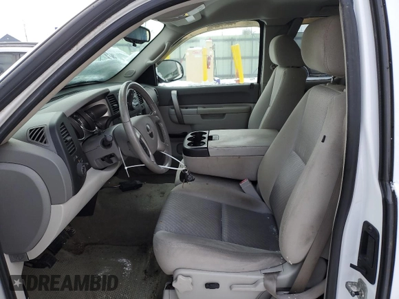 2010 GMC Sierra 1500 SLE z VIN 1GTSKVE36AZ149335, wystawiony jako Copart lot #86621964 z przebiegiem 83 381 mil mil oraz Czysty tytuł • Clean title. Historia ofert i sprzedaży dostępna na DreamBid. Obrazek 7.