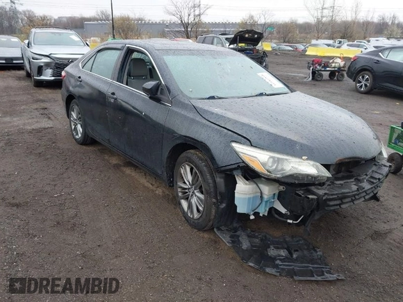 2015 Toyota Camry XLE with VIN 4T1BF1FK1FU087653, listed as a IAAI auction lot 41942940 with 180,274 mi miles. Bid and sale history available at carsss.com. Image 1.