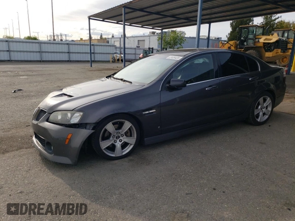 2009 Pontiac G8 GT z VIN 6G2EC57Y59L155670, wystawiony jako Copart lot #52409435 z przebiegiem 117 139 mil mil oraz Szkoda całkowita • Salvage title. Historia ofert i sprzedaży dostępna na DreamBid. Obrazek 1.