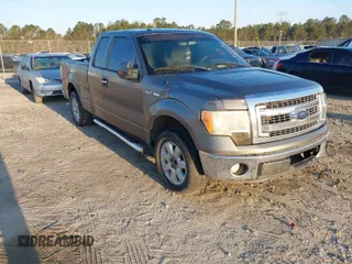 2013 Ford F-150 XL with VIN 1FTFX1CF0DFA71326, listed as a IAAI auction lot 41818945 with 261,183 mi miles. Bid and sale history available at carsss.com. Image 1.