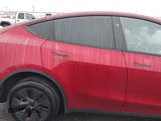 2024 Tesla Model Y Long Range with VIN 7SAYGAEE7RF133073, listed as a IAAI auction lot 41081463 with Not Provided miles and . Bid and sale history available at DreamBid. Image 8.