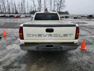 2002 Chevrolet Silverado 1500 LS with VIN 1GCEC14V12Z305031, listed as a Copart auction lot 46584315 with 289,903 mi miles and Clean Title. Bid and sale history available at carsss.com. Image 6.