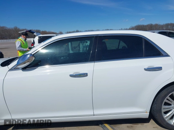 2011 Chrysler 300 with VIN 2C3CA6CTXBH559626, listed as a IAAI auction lot 41876062 with 112,045 mi miles. Bid and sale history available at carsss.com. Image 15.