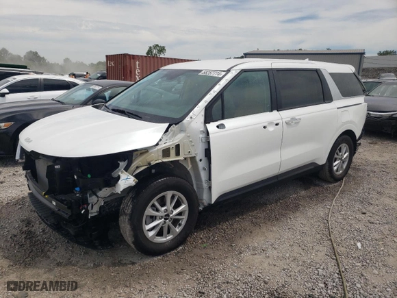 2024 Kia Carnival LX with VIN KNDNB4H38R6398560, listed as a Copart auction lot 58257774 with 4,671 mi miles and Salvage Title. Bid and sale history available at carsss.com. Image 1.