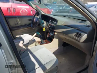 1998 Nissan Altima XE with VIN 1N4DL01D9WC223547, listed as a IAAI auction lot 41275743 with 178,699 mi miles. Bid and sale history available at carsss.com. Image 5.