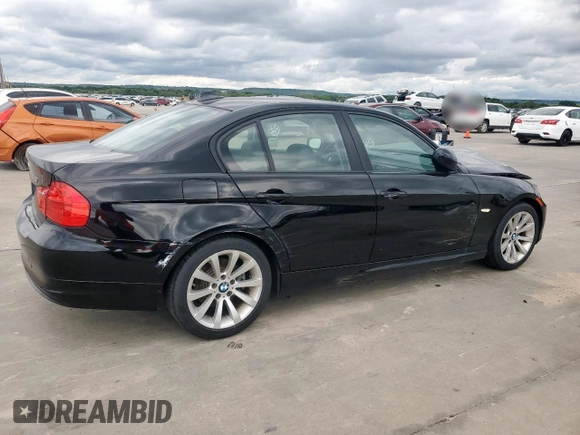 2011 BMW 3 Series 328i with VIN WBAPH5G5XBNM75258, listed as a Copart auction lot 59031885 with 107,263 mi miles and Clean title. Bid and sale history available at DreamBid. Image 3.