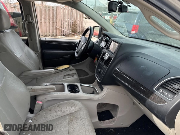 2011 Chrysler Town & Country Limited with VIN 2A4RR6DGXBR783676, listed as a Copart auction lot 47818865 with 126,082 mi miles and Clean Title. Bid and sale history available at carsss.com. Image 5.