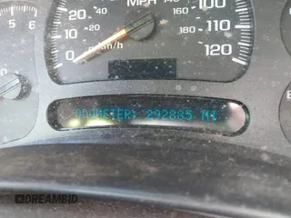 2005 Chevrolet Tahoe Z71 with VIN 1GNEC13T75R137262, listed as a IAAI auction lot 41986209 with 292,885 mi miles. Bid and sale history available at carsss.com. Image 7.