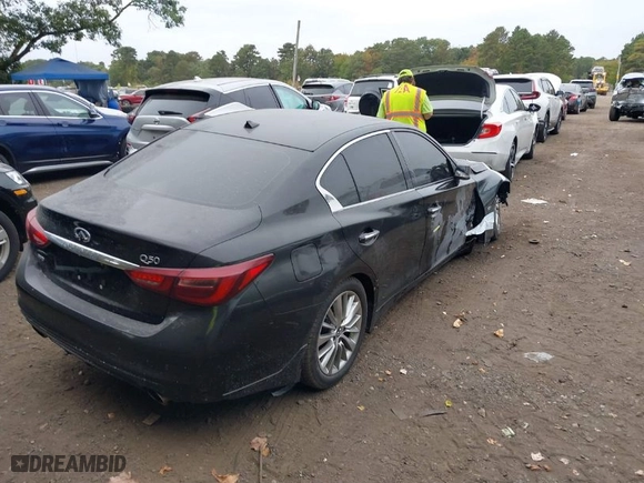 2019 Infiniti Q50 3.0t LUXE with VIN JN1EV7ARXKM593801, listed as a IAAI auction lot 40402805 with 54,318 mi miles. Bid and sale history available at carsss.com. Image 4.