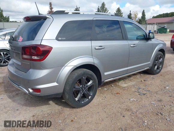 2018 Dodge Journey Crossroad with VIN 3C4PDDGG1JT430525, listed as a IAAI auction lot 40587131 with 108,564 mi miles. Bid and sale history available at carsss.com. Image 4.
