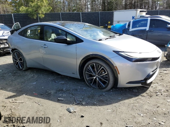 2023 Toyota Prius LE with VIN JTDADABU8P3002408, listed as a Copart auction lot 47490975 with 34,846 mi miles and Salvage Title. Bid and sale history available at DreamBid. Image 4.