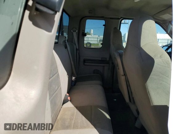 2008 Ford Super Duty F-250 SRW XL with VIN 1FTSX21588EB07905, listed as a Copart auction lot 49815005 with 219,567 mi miles and Clean Title. Bid and sale history available at carsss.com. Image 10.