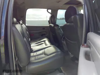 2005 Chevrolet Avalanche LS with VIN 3GNEC12Z35G234691, listed as a IAAI auction lot 41112013 with 1 mi miles. Bid and sale history available at carsss.com. Image 8.