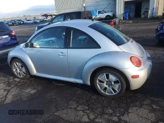 2004 Volkswagen New Beetle Coupe GLS with VIN 3VWCK31C84M415021, listed as a Copart auction lot 88131025 with 277,725 mi miles and Salvage Title. Bid and sale history available at carsss.com. Image 2.