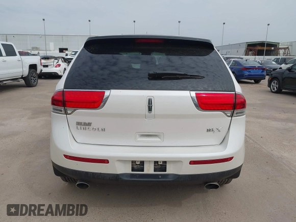 2012 Lincoln MKX with VIN 2LMDJ6JK8CBL01555, listed as a IAAI auction lot 41723407 with 111,370 mi miles. Bid and sale history available at carsss.com. Image 17.