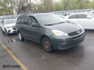 2004 Toyota Sienna CE with VIN 5TDZA23C34S054448, listed as a IAAI auction lot 42038685 with 231,861 mi miles. Bid and sale history available at carsss.com. Image 1.