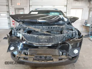 2011 Kia Sorento LX with VIN 5XYKT3A10BG182823, listed as a IAAI auction lot 41871711 with 207,844 mi miles. Bid and sale history available at carsss.com. Image 13.