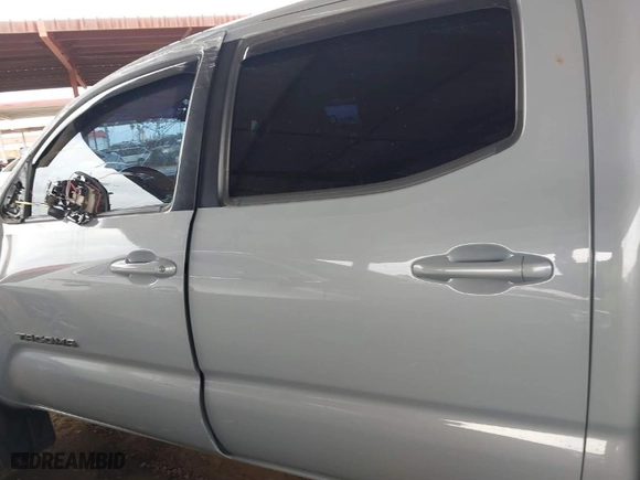 2019 Toyota Tacoma 4WD SR with VIN 3TMCZ5ANXKM225066, listed as a IAAI auction lot 41825265 with 75,908 mi miles. Bid and sale history available at carsss.com. Image 14.