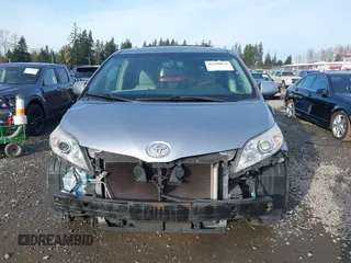 2011 Toyota Sienna XLE with VIN 5TDDK3DC9BS019003, listed as a IAAI auction lot 41359834 with 1 mi miles. Bid and sale history available at carsss.com. Image 13.