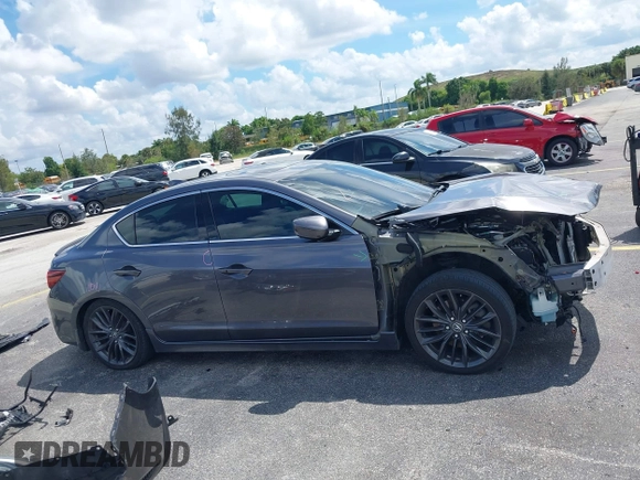 2019 Acura ILX w/Premium/A-Spec Pkg with VIN 19UDE2F8XKA003403, listed as a IAAI auction lot 40404184 with 68,680 mi miles. Bid and sale history available at carsss.com. Image 14.