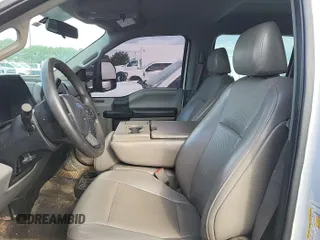 2019 Ford F-250 XL with VIN 1FT7W2B61KEG23823, listed as a IAAI auction lot 42670848 with 186,760 mi miles and . Bid and sale history available at DreamBid. Image 9.