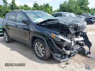 2019 Jeep Cherokee Latitude Plus z VIN 1C4PJLLB5KD316077, wystawiony jako IAAI lot #42723693 z przebiegiem 103 758 mil mil oraz . Historia ofert i sprzedaży dostępna na DreamBid. Obrazek 18.