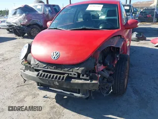 2008 Volkswagen Beetle S с VIN 3VWPG31C68M509388, выставлен на аукционе IAAI как лот 42303261 с пробегом 140 121 миль миль и . История ставок и продаж доступна на DreamBid. Изображение 6.