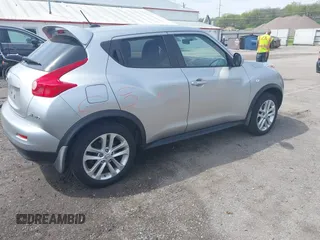 2011 Nissan Juke SL with VIN JN8AF5MV6BT023875, listed as a IAAI auction lot 42124682 with 145,901 mi miles. Bid and sale history available at carsss.com. Image 4.
