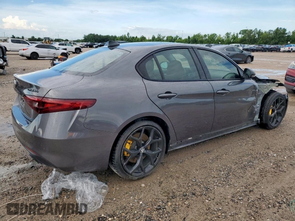 2020 Alfa Romeo Giulia Ti with VIN ZARFAMBNXL7637986, listed as a Copart auction lot 59406215 with 46,350 mi miles and Salvage title. Bid and sale history available at DreamBid. Image 3.