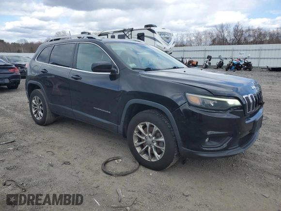 2019 Jeep Cherokee Latitude Plus with VIN 1C4PJMLB9KD191316, listed as a Copart auction lot 49441065 with 181,348 mi miles and Salvage Title. Bid and sale history available at carsss.com. Image 4.